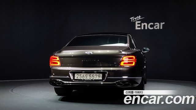 Bentley Flying Spur 3-го поколения 4.0 - фото 3