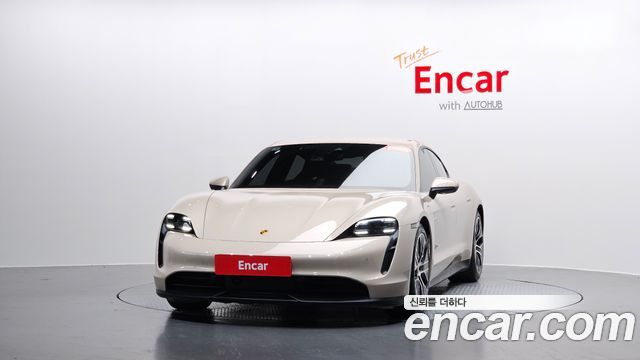 Porsche Taycan Base - фото 1