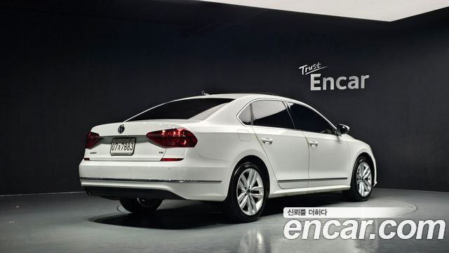 Volkswagen Passat New 2.0 TSI B7 - фото 1