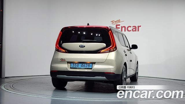 Kia Soul Booster EV Noblesse - фото 3