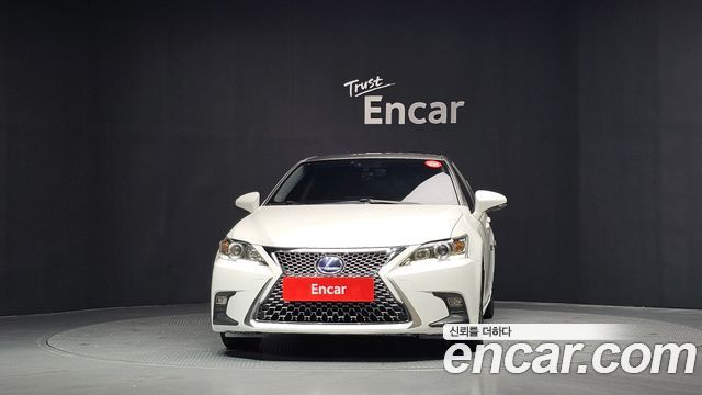 Lexus CT200h 1.8 Supreme ZWA10 - фото 2
