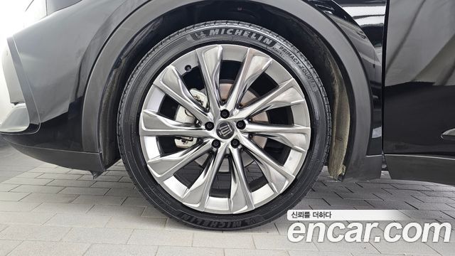 Toyota Crown Crossover 2.5 4WD Hybrid - фото 4
