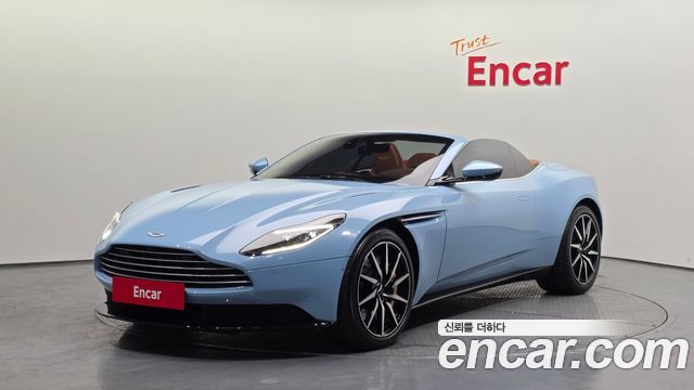 Aston Martin DB11 4.0 V8 Volante - фото 0