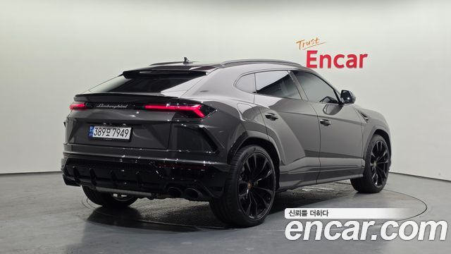 Lamborghini Urus 4.0 V8 - фото 1