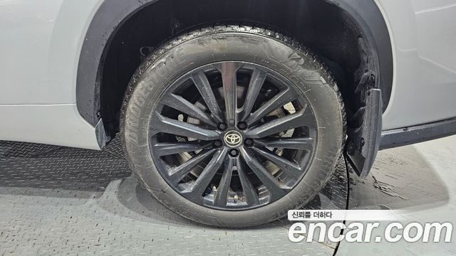 Toyota Highlander 4-го поколения 2.5 4WD Limited - фото 4