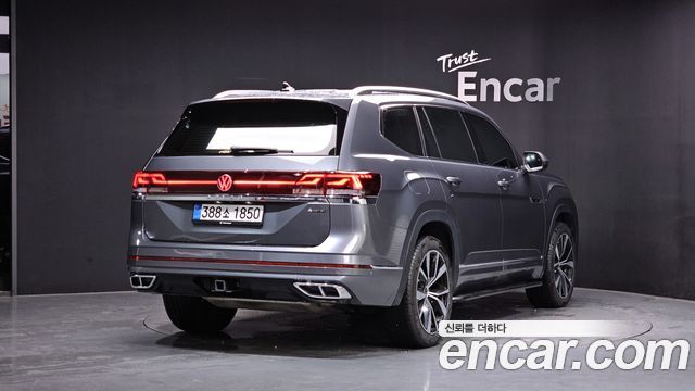 Volkswagen Atlas 2.0 TSI R-LINE 7-Seater - фото 1