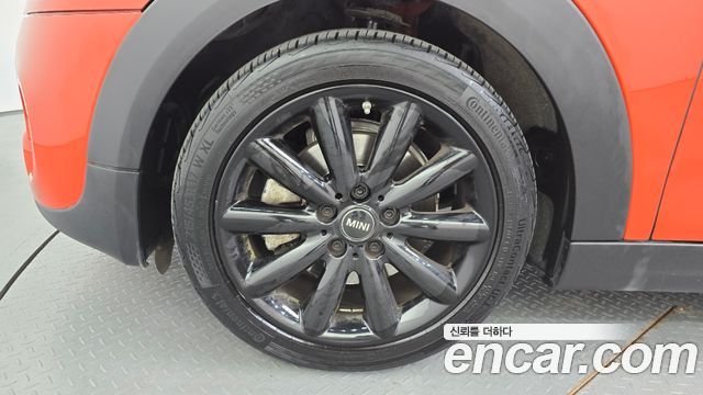 Mini Cooper S 5Door Standard 3rd - фото 4