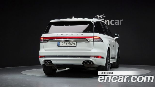 Lincoln Aviator 2-го поколения 3.0 Black Label AWD - фото 3
