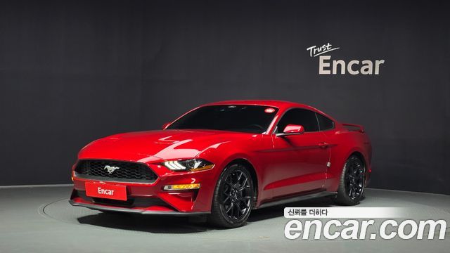 Ford Mustang Coupe - фото 0