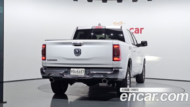 Dodge Ram Pick Up 5.7 - фото 3