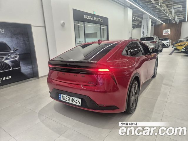 Toyota Prius 5-го поколения 2.0 LE - фото 1