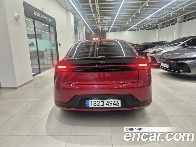 Toyota Prius 5-го поколения 2.0 LE - фото 3