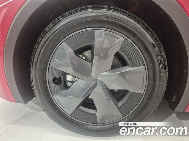 Toyota Prius 5-го поколения 2.0 LE - фото 4