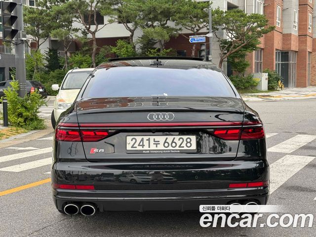 Audi S8 D5 4.0 TFSI Quattro LWB - фото 3