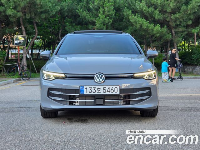 Volkswagen Golf 8-го поколения 2.0 TDI Prestige - фото 1