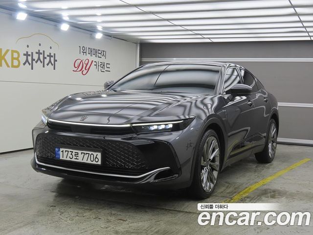 Toyota Crown Crossover 2.5 4WD Hybrid - фото 0