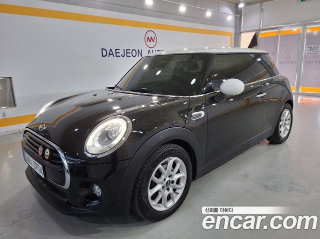 Mini Cooper D HIGH 3rd - фото 0
