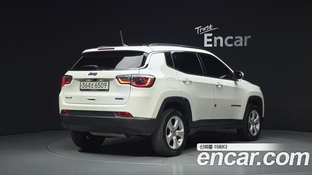 Jeep Compass 2-го поколения 2.4 Longitude AWD - фото 1