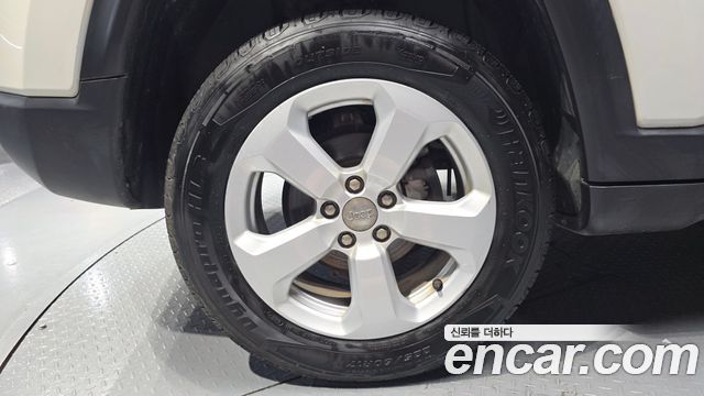Jeep Compass 2-го поколения 2.4 Longitude AWD - фото 4