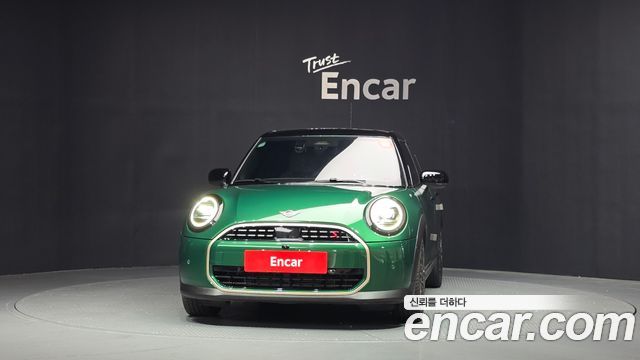 Mini Cooper S 4-го поколения 5 Door Favoured - фото 2