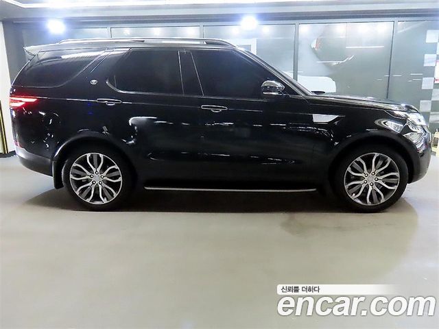 Land Rover Discovery 3.0 TD6 HSE Luxury - фото 2