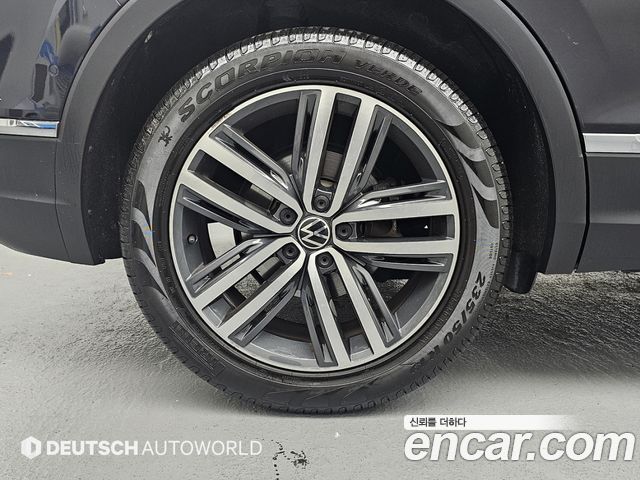 Volkswagen Tiguan 2-го поколения 2.0 TDI Prestige - фото 4