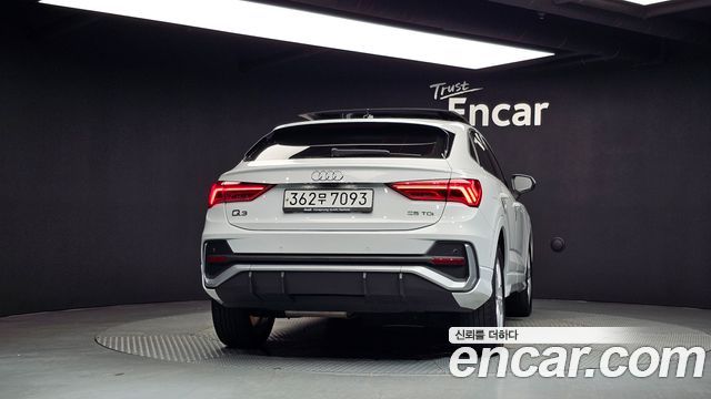 Audi Q3 F3 35 TDI Premium Sportback - фото 3