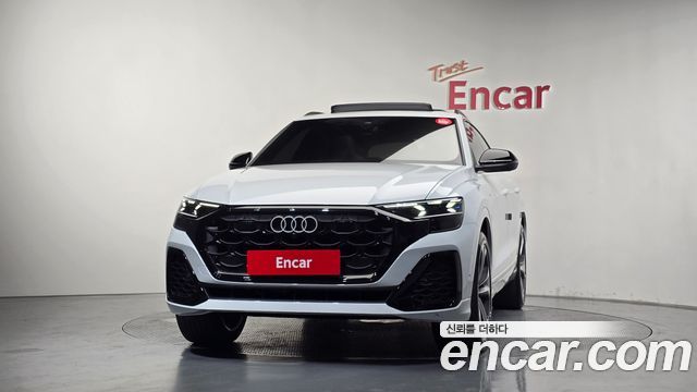 Audi Q8 55 TFSI Quattro Premium - фото 2