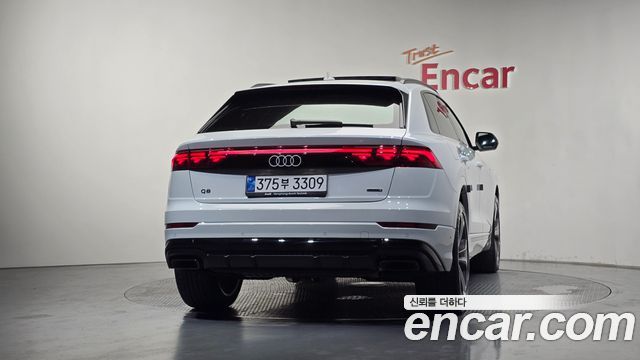 Audi Q8 55 TFSI Quattro Premium - фото 3