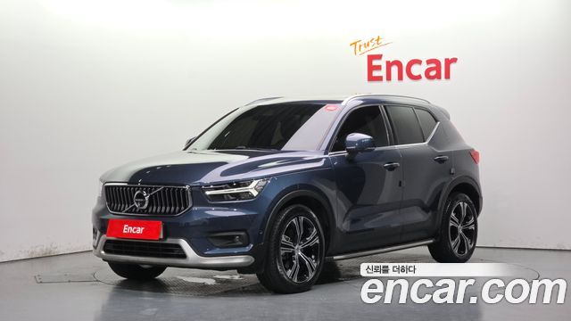 Volvo XC40 B4 Inscription - фото 0