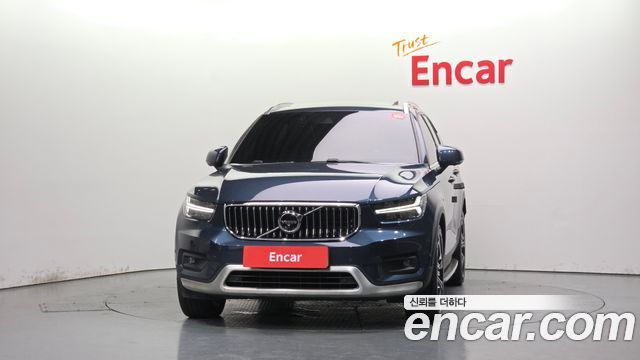 Volvo XC40 B4 Inscription - фото 2