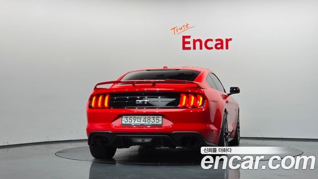 Ford Mustang GT Coupe - фото 3