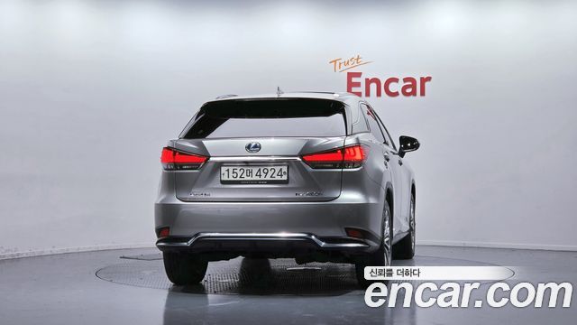 Lexus RX 450h 4-го поколения Executive - фото 3