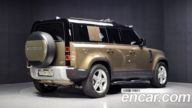 Land Rover Defender L663 110 D250 SE - фото 1