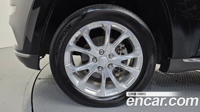 Jeep Cherokee 3.6 Summit WK2 - фото 4