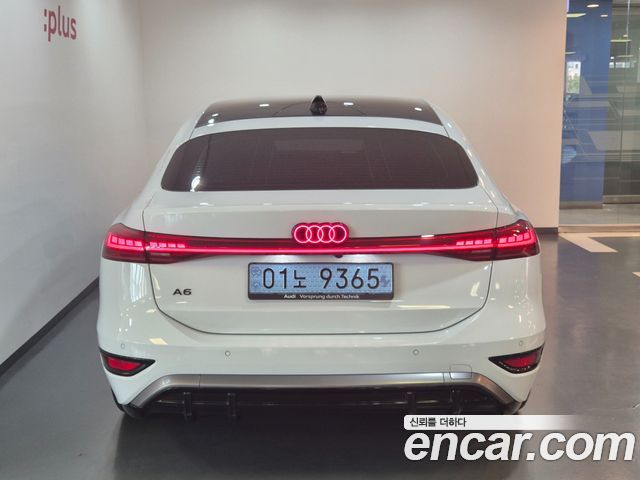 Audi A6 e-Tron Performance S line - фото 3
