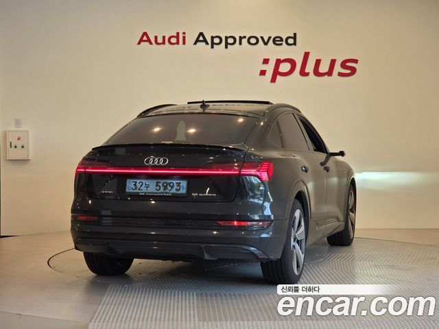 Audi e-Tron 55 Quattro Sportback - фото 1