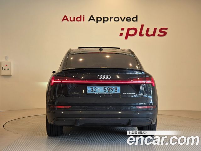 Audi e-Tron 55 Quattro Sportback - фото 3