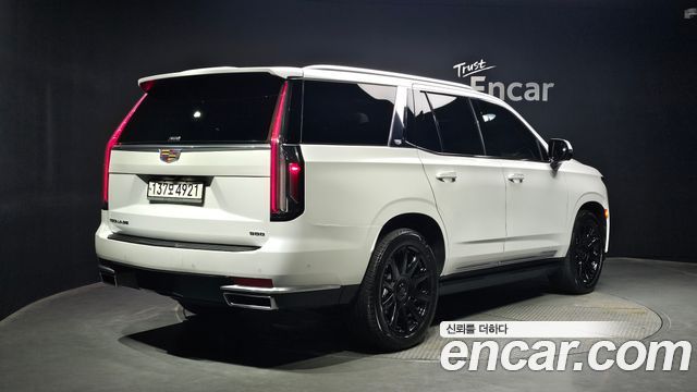 Cadillac Escalade 5-го поколения 6.2 Premium Luxury Platinum - фото 0