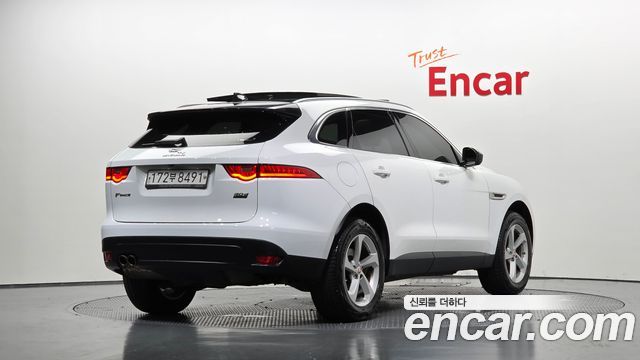 Jaguar F-PACE 20d Prestige - фото 1