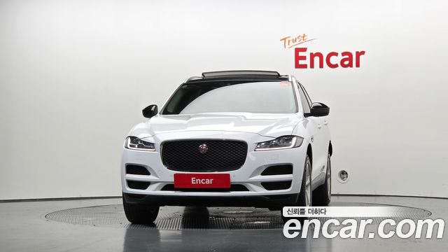 Jaguar F-PACE 20d Prestige - фото 2