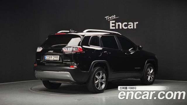Jeep Cherokee KL 2.4 Limited AWD - фото 0