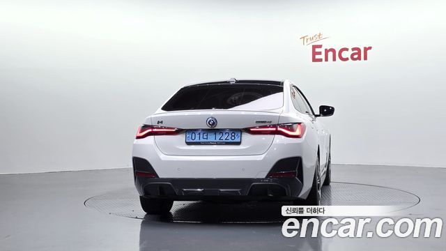 BMW i4 eDrive40 M Sports Pro - фото 3