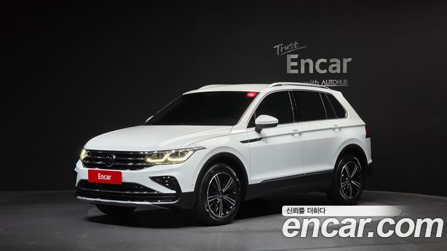 Volkswagen Tiguan 2-го поколения 2.0 TDI Premium - фото 0