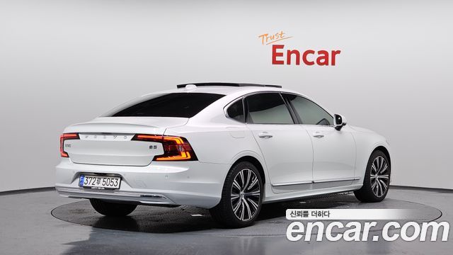 Volvo S90 B5 Ultimate Bright - фото 1