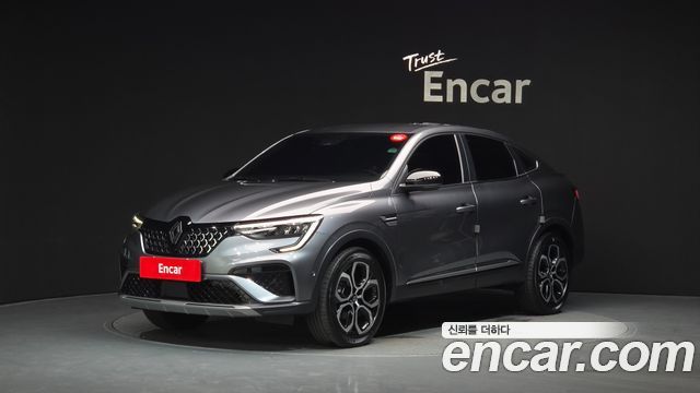 Renault Samsung Arkana 1.6 E-TECH Iconic - фото 0