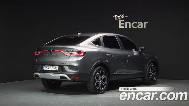 Renault Samsung Arkana 1.6 E-TECH Iconic - фото 1