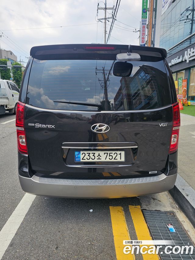 Hyundai Starex New 4WD Urban 9-Seater Exclusive - фото 2