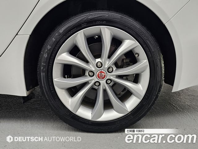 Jaguar XF X260 20d Portfolio - фото 4