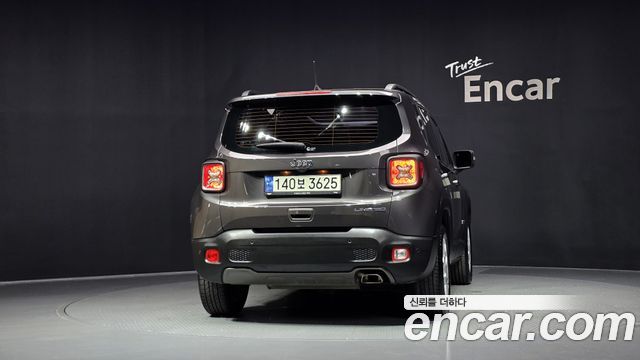 Jeep Renegade 2.4 Limited - фото 3
